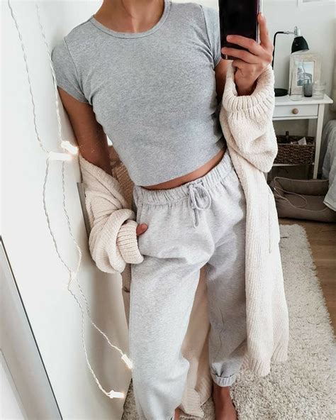 Pin By 𝓙𝓸𝓪𝓷𝓪 On Cute Outfits Comfy Outfits Loungewear Outfits