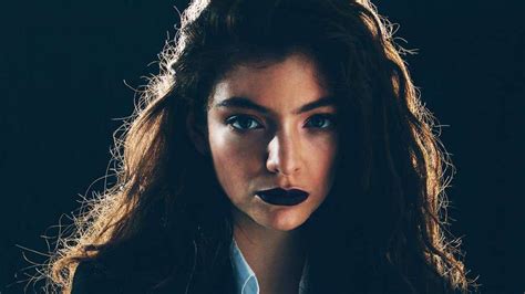 lorde lanza nuevo video musical para secrets from a girl who s seen it all