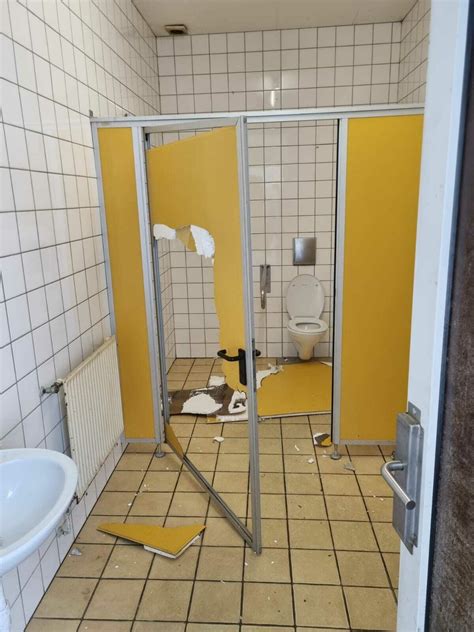 Vandalismus Auf Dem Hauptfriedhof Öffentliche Toiletten Geschlossen Frankenthal