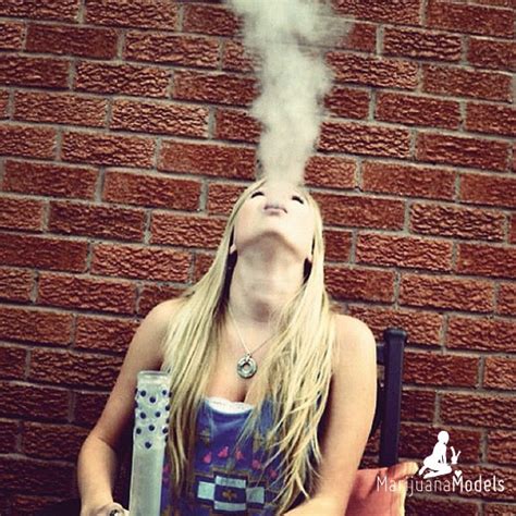 Best Stoner Girls Images On Pinterest Cannabis Cute Girls And Killing Weeds