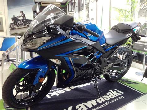 Explore the various colour options and choose. BIKES: Kawasaki Z300 & Ninja 300 make a 'quiet' debut ...