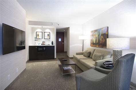 Cambridge Suites Toronto Toronto 125 Room Prices And Reviews Travelocity