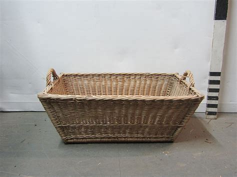 0410122 Wicker Vintage Laundry Basket H 35cm X 76 X 48 X 1 Off