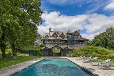 22 Million Waterfront Shingle Mansion In Rye Ny Homes Of The Rich