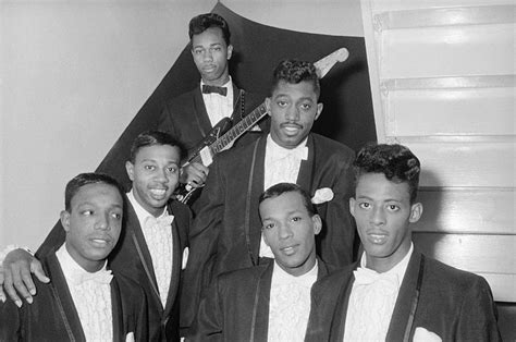 After some failures, they broke up. The Temptations Backstage At The Apollo by Michael Ochs ...
