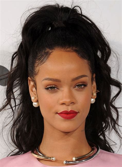 25 Most Iconic Rihanna Hairstyles And Haircuts