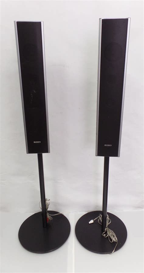 2 Pair Of Sony Floor Standing Tower Speakers System Ss Ts82