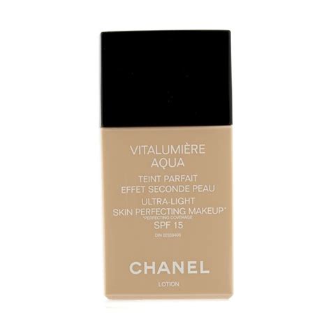 Chanel Vitalumiere Aqua Ultra Light Skin Perfecting Mu Spf15 20