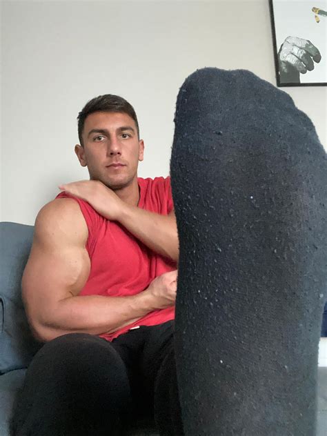 Alphamusclegod On Twitter Come Worship My Feet Today Losers Dbdtijvozx Twitter