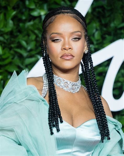 3:33 128 кбит/с 3.3 мб. Rihanna | Forbes's Most Powerful Women in the World 2019 ...