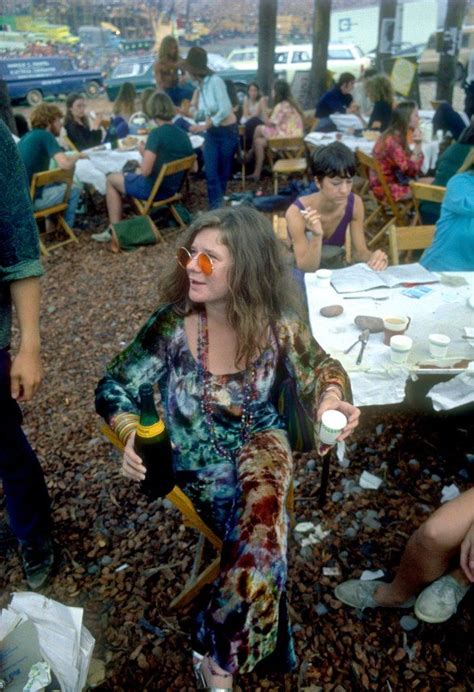 These Wildly EccentricAnd InfluentialFashion Trends Rocked Woodstock