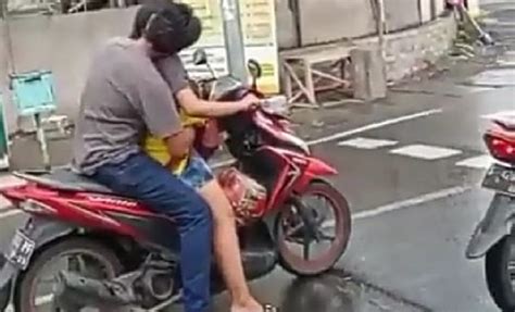Viral Video Mesum Di Atas Motor Saat Lampu Merah Netizen Gatel Bund Gambaran