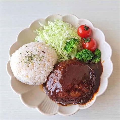 Best Japanese Hamburger Steak Recipe With Or Without Curry