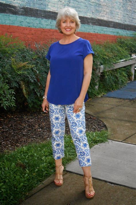 Fifty Not Frumpy Wear It Wednesday Prints Fashion Over 50 Trendy Fashion Women Over 60