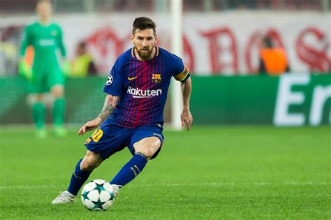 Jun 27, 2021 · lionel messi könnte in der kommenden woche seinen vertrag beim fc barcelona verlängert. Paris Saint-Germain: Xavi Simons spricht über Messi und ...
