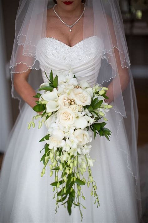 54 Cascade Wedding Bouquets For Charming Brides Boquette Wedding