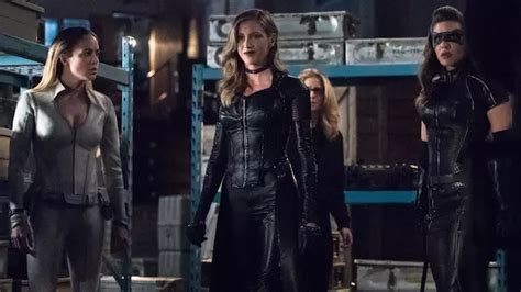 Katie Cassidy Pitched A Birds Of Prey Series To The Cw