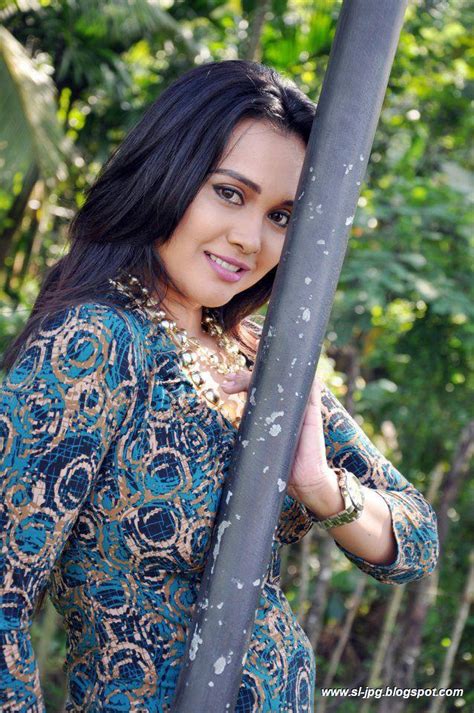 Sri Lanka Fashion Blog Sri Lankan A Famous Actress Gayathri Dias