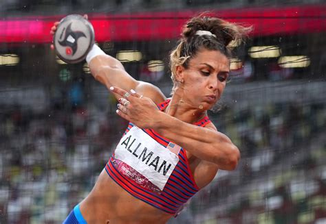 valarie allman wins first u s track and field gold medal on first discus throw [video]