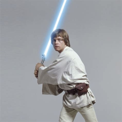 Luke Skywalkers Lightsabre To Light Up ‘star Wars Props Auction