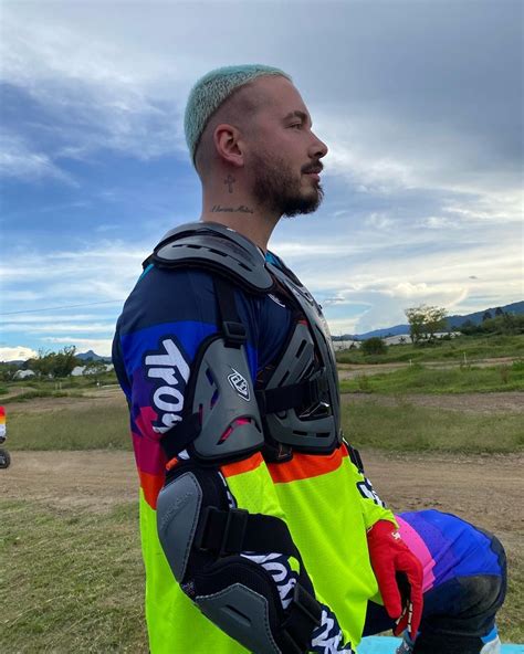 J balvin has come through with his new single tu veneno, the second track from his forthcoming madeintyo releases his new album never forgotten with features from wiz khalifa, j balvin. J Balvin on Instagram: "Jose 🌈" in 2020 | Instagram, Jose ...