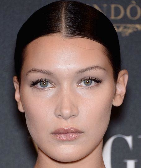Bella Hadid Death Fact Check Birthday And Age Dead Or Kicking