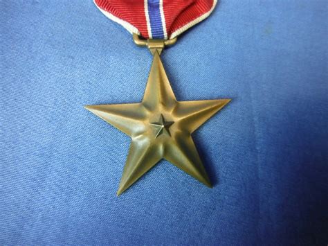 Military Antiques And Museum Uwm 0080 Wpn Wwii Us Bronze Star W V