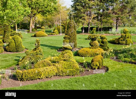 Park Of Topiary Animals Hi Res Stock Photography And Images Alamy