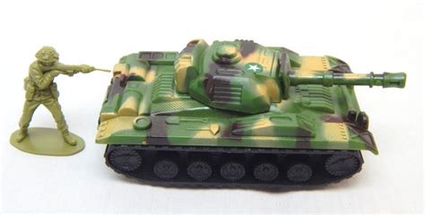 Us Army Chaffee Style Plastic Light Tank