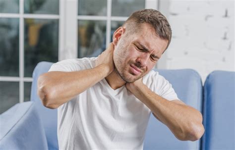 Neck Injury Symptoms Causes Treatment Medicine Prevention Diagnosis