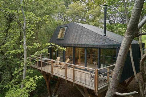 Top 10 Most Amazing Treehouse Rentals Worth The Drive From Los Angeles