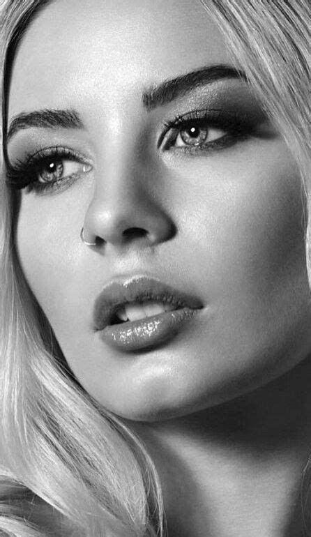 75 Amazing Black And White Portraits Richpointofview Black And