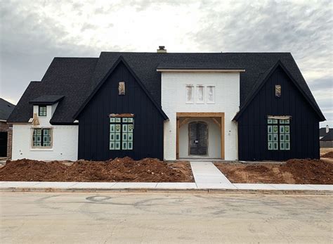 Black And White Painted Modern Farmhouse Exterior House Exterior