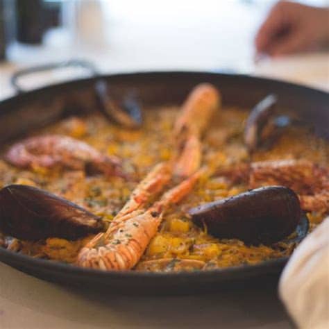 Productos frescos y de calidad procedentes del mercado de ruzafa y el mercado central de valencia. Restaurante Navarro | Cocina mediterránea desde 1951 en el ...