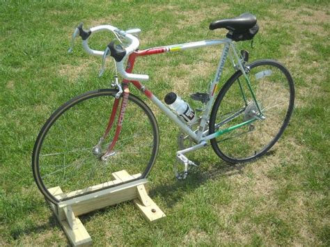 Read this to build a diy roof rack under $25 with wood or pipe. 20 DIY Bikes Racks To Keep Your Ride Steady and Safe