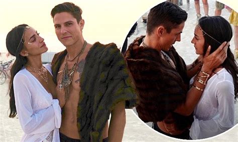 Sean Faris Marries Cheri Daly At Burning Man Festival Daily Mail Online