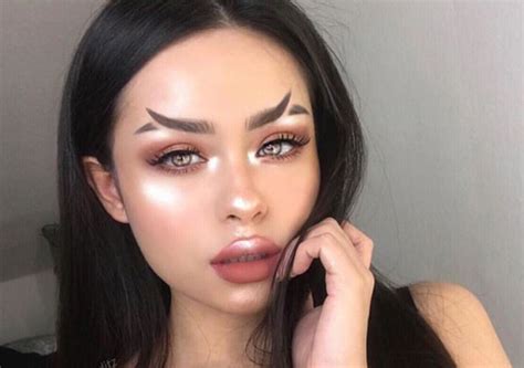 Fishtail Brows Are The Next Beauty Trend To Take Over