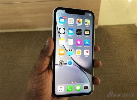 Check apple iphone xr 128gb specifications, reviews, features, user ratings, faqs and images. Apple Cuts iPhone XR Prices In India To Compete With ...