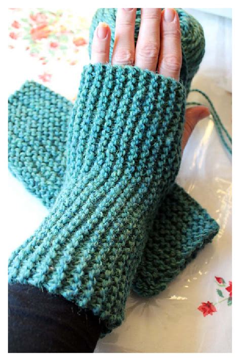 7 Garter Stitch Fingerless Mitts Free Knitting Pattern