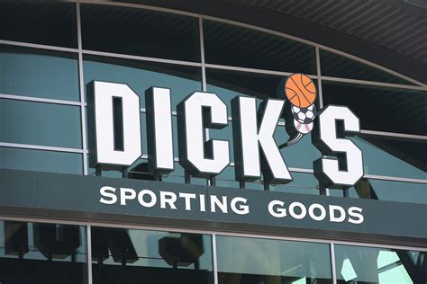 Dicks Sporting Goods Inc Dks Stock Shares Surge 24 After Guidance