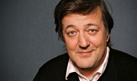 Stephen Fry Explains Whats Wrong With Social Media In 2016 And
