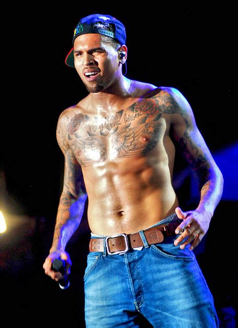 Chris Brown Is Caught In Another Gay Scandal The Luckey Star