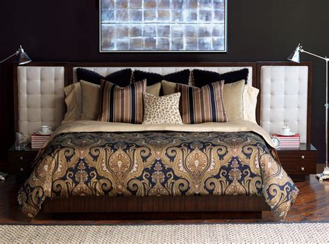 Black And Gold Bedding Sets For Adding Luxurious Bedroom