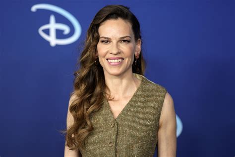 Hilary Swank Talks Filming New Series While Expecting Twins Ap News