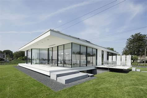 Striking G House By Lab 32 Architecten
