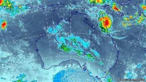 Tropical Cyclone Nathan Hits Australias Queensland Coast Bbc News