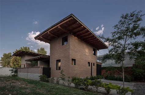 Diseño De Hermosa Casa De Dos Pisos Construida Con Adobe Concreto