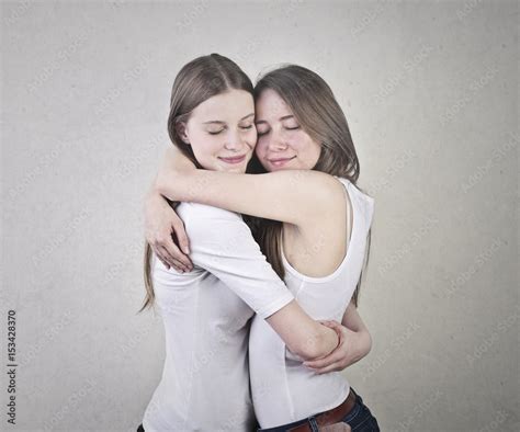 Sisters Hug Stock Foto Adobe Stock