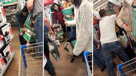 Black Friday Fight Breaks Out Over Last Set Of Pots And Pans Youtube
