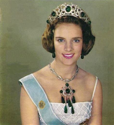 Drottning silvia fördes med ambulans till danderyds sjukhus under måndagsmorgonen. Queen Anne Marie of Greece.1965. Goodness, look at the ...